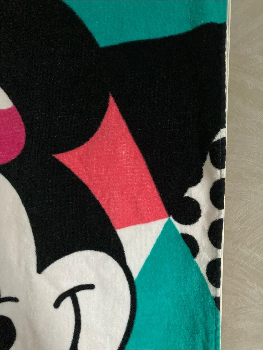 Disney Minnie Mouse beach towel
